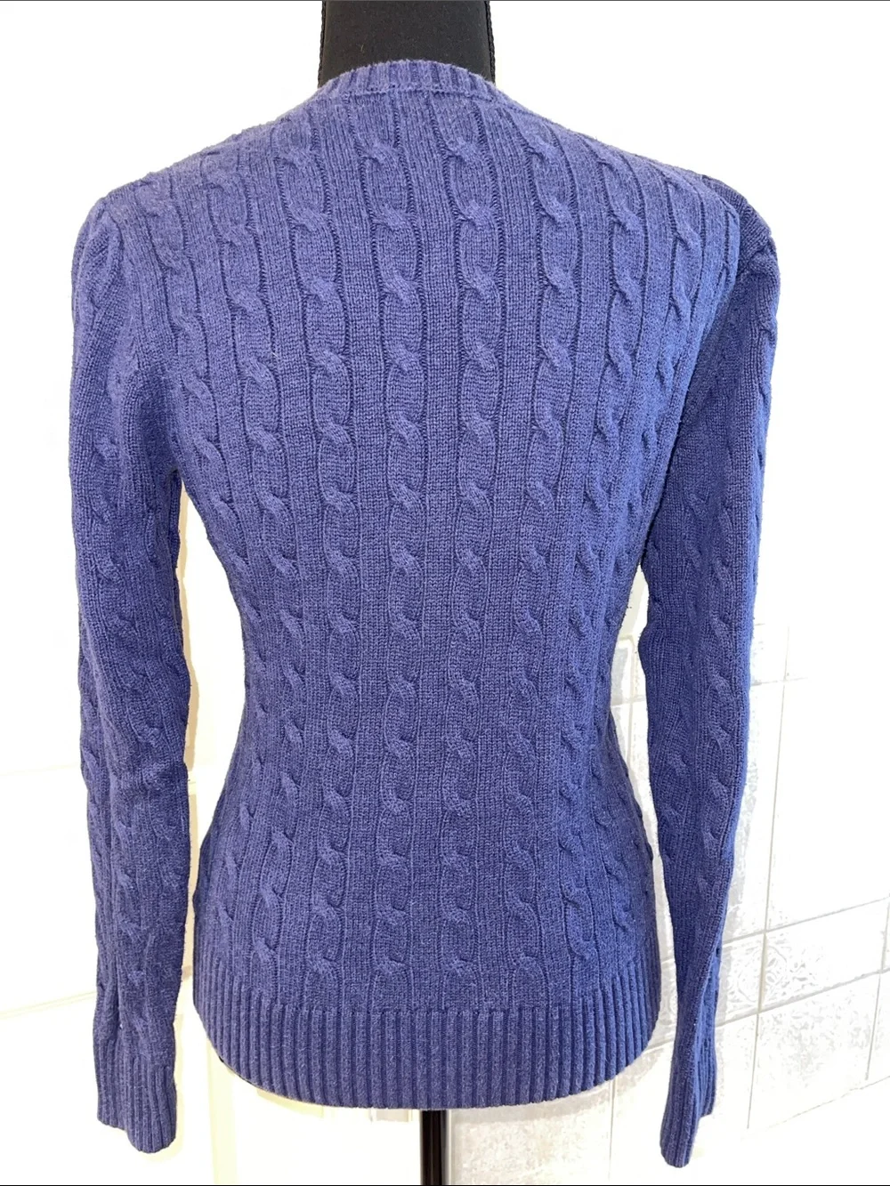 Tommy Hilfiger V-Neck Cable Knit Sweater - Navy Blue medium